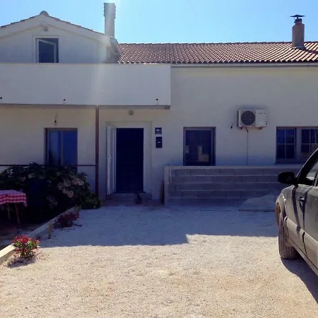 Apartman Enna *