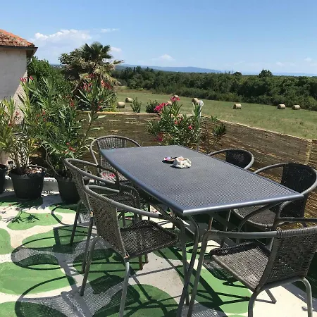 Apartment Apartman Enna Sisan